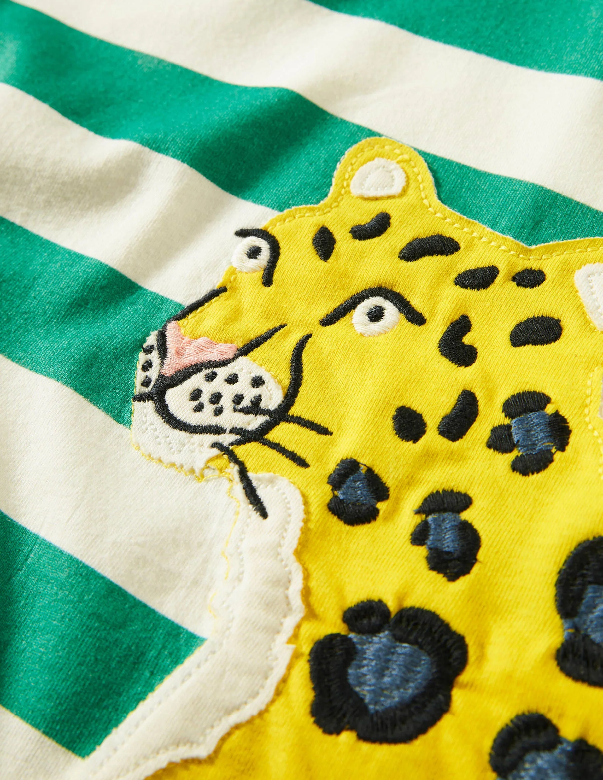 Big Cat Appliqué T-shirt-Green Pepper Cheetahs - Image 3
