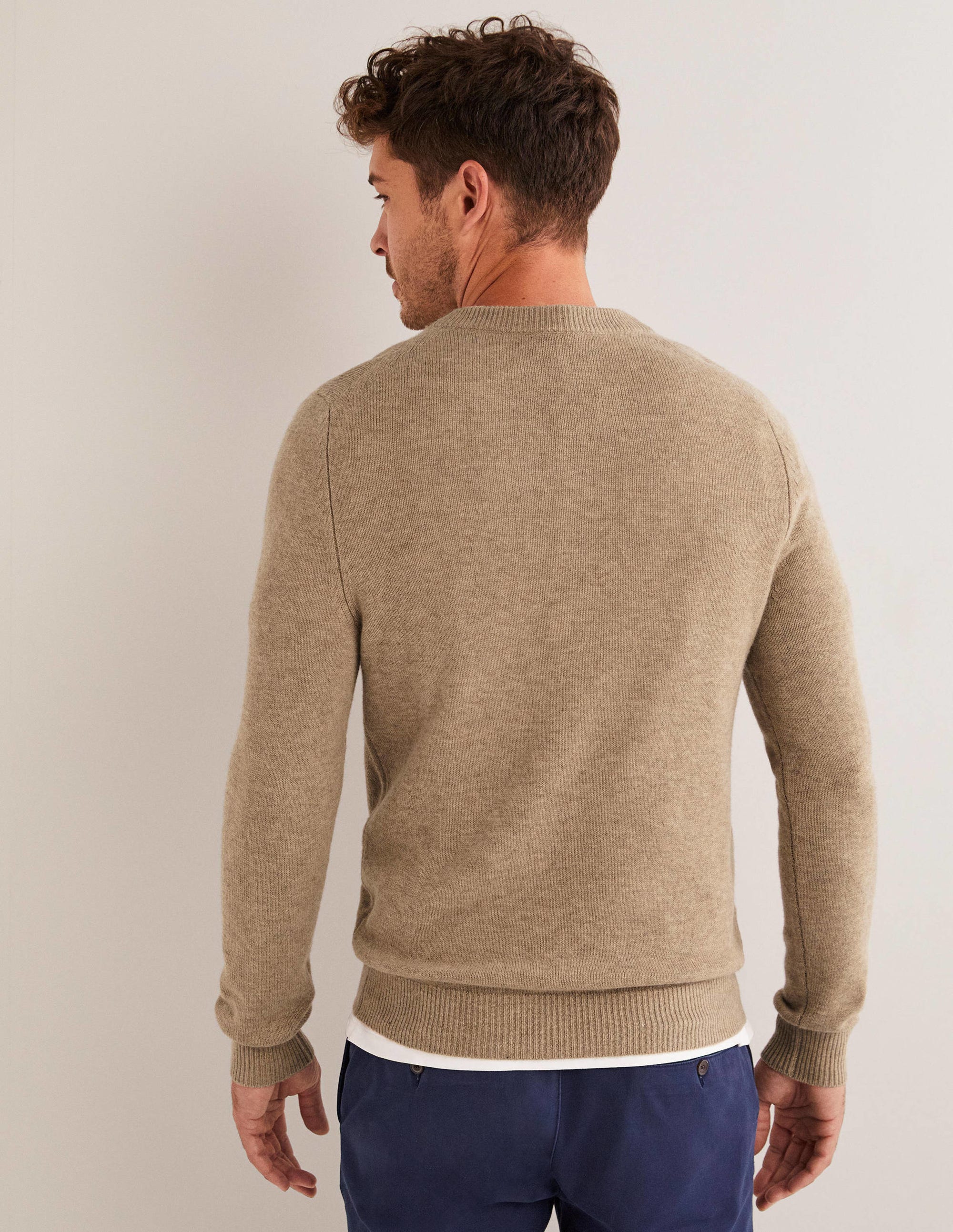 Lambswool V-Neck-Chinchilla Melange - Image 3