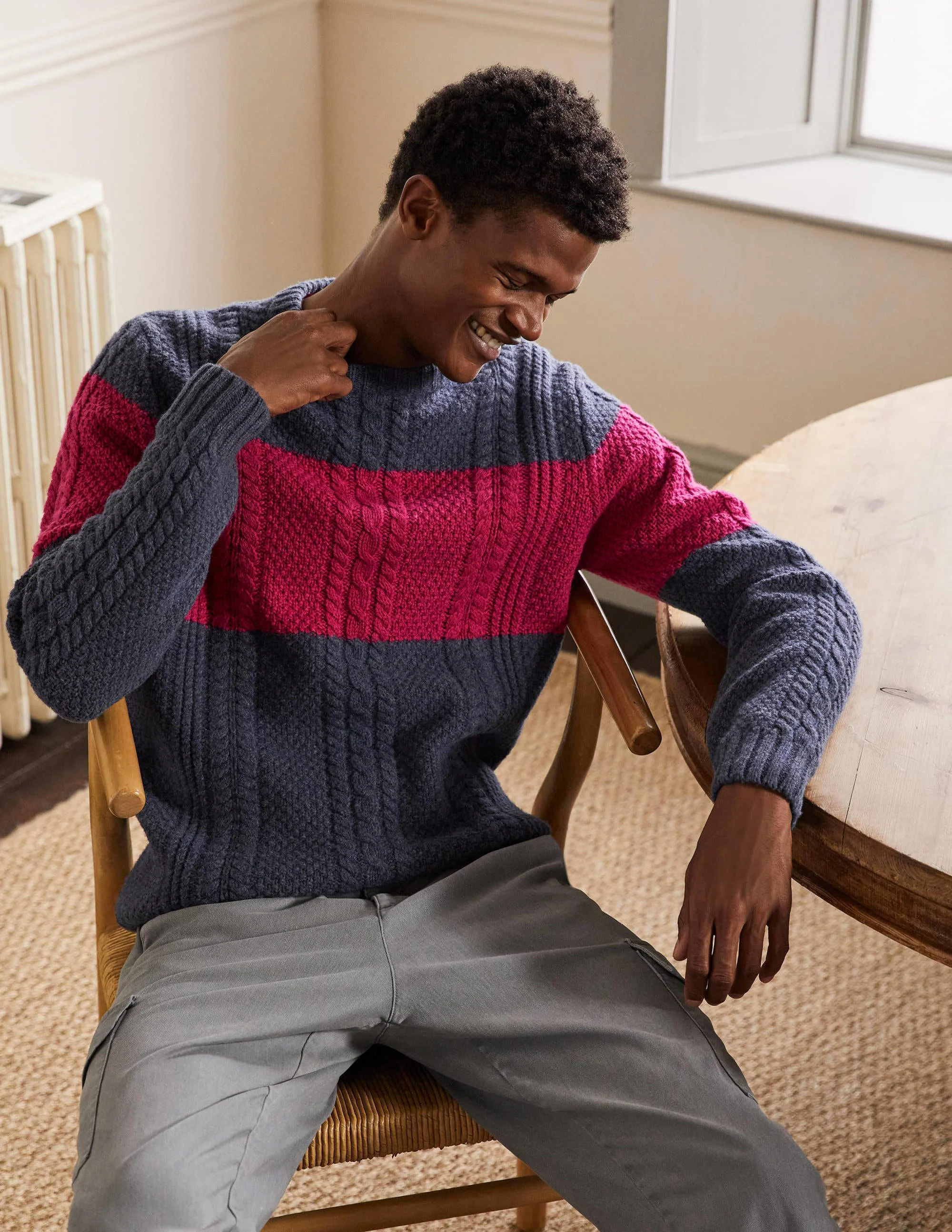 Paul Sweater-Navy/ Magenta Pink - Image 5