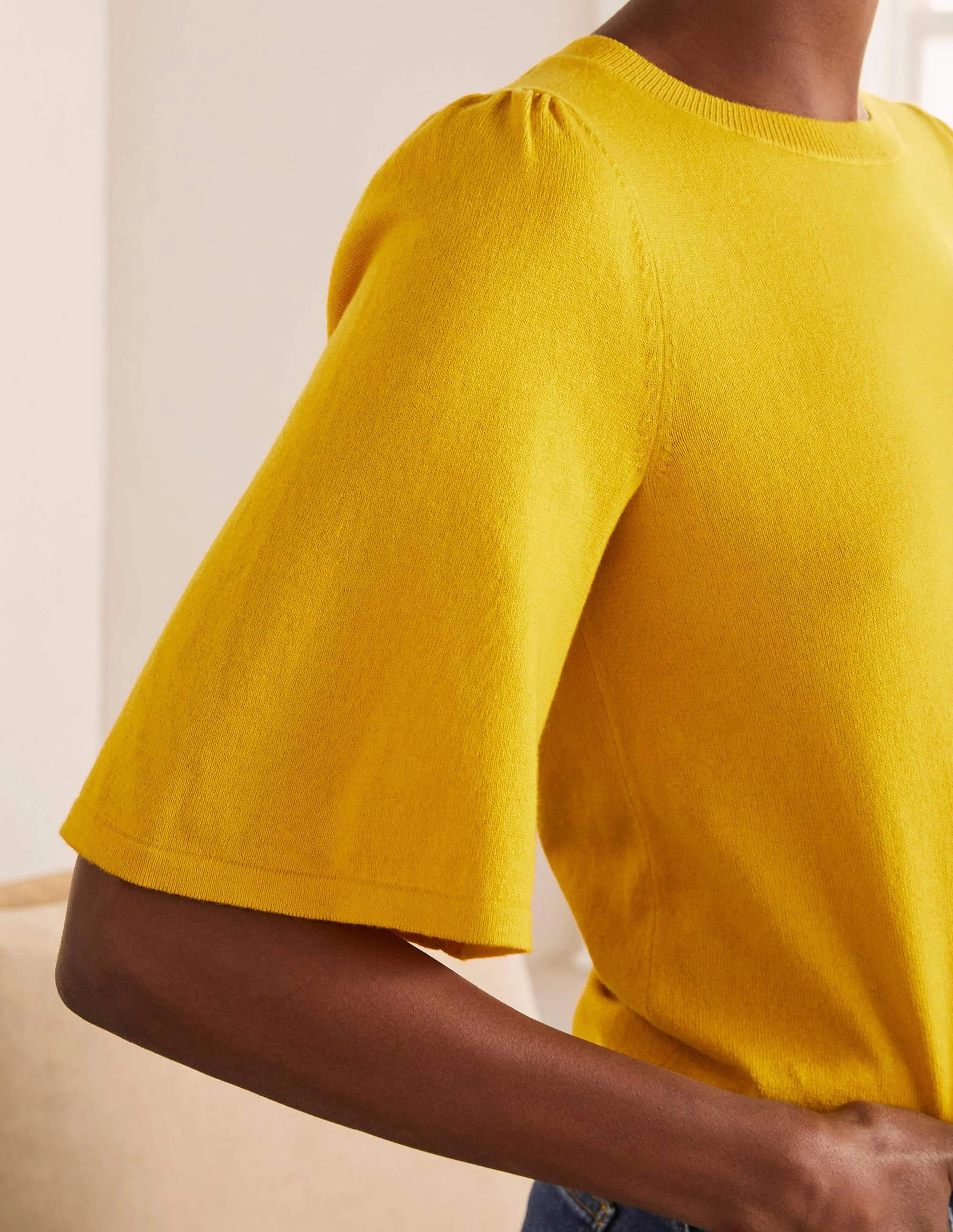 Abbotsbury Knitted Tee-Daffodil - Image 4