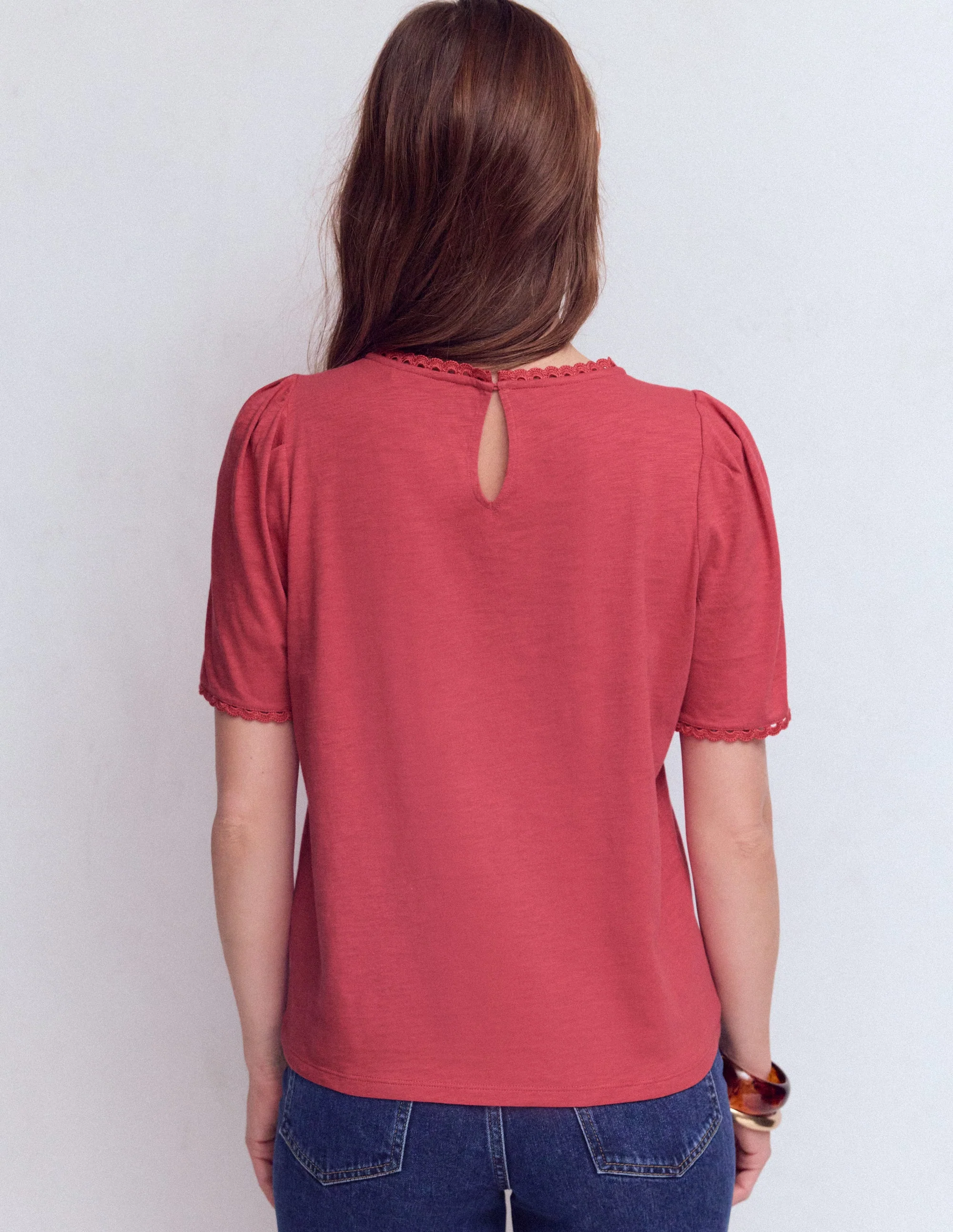 Ali Trim T-shirt-Hollyberry - Image 3