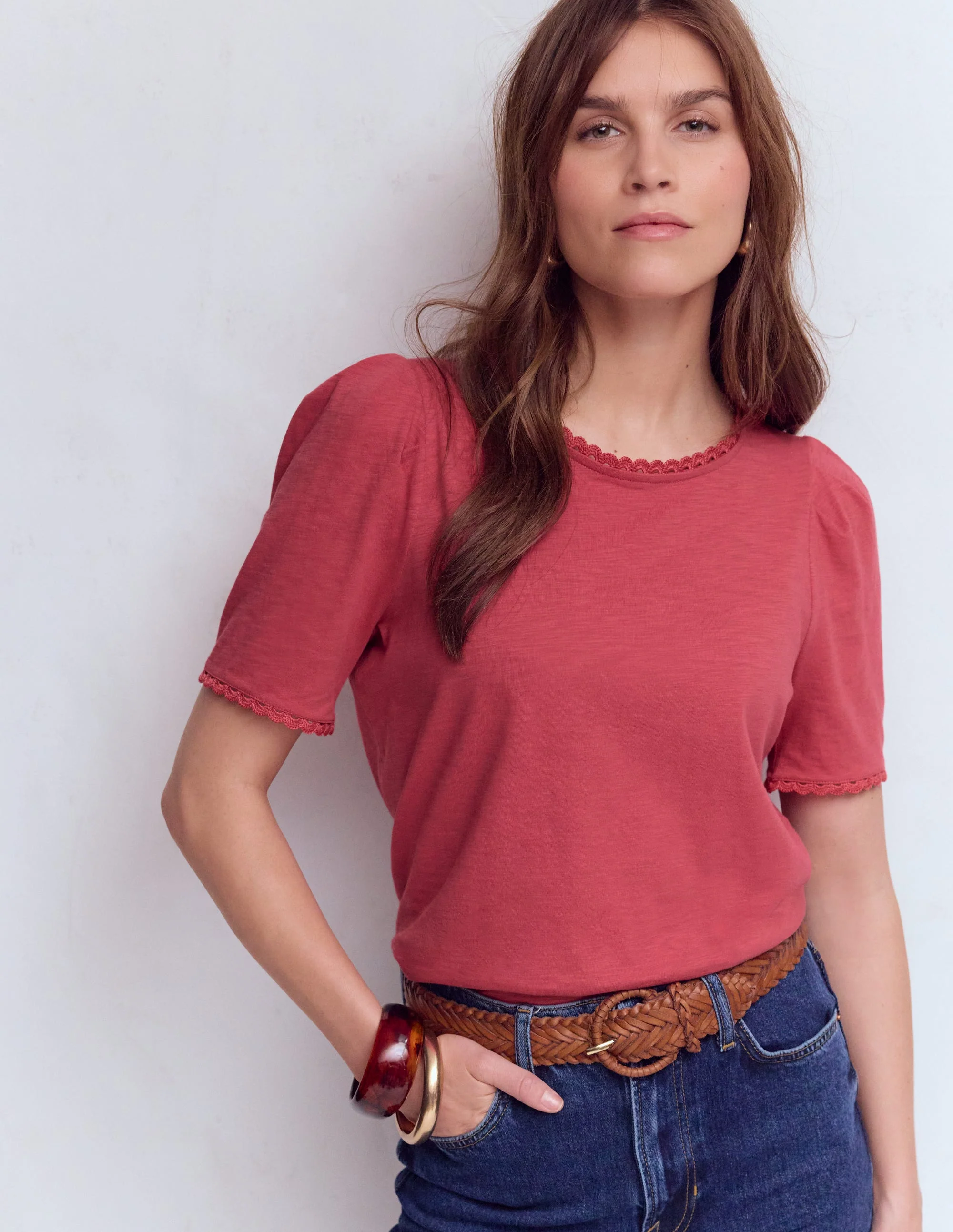 Ali Trim T-shirt-Hollyberry - Image 4