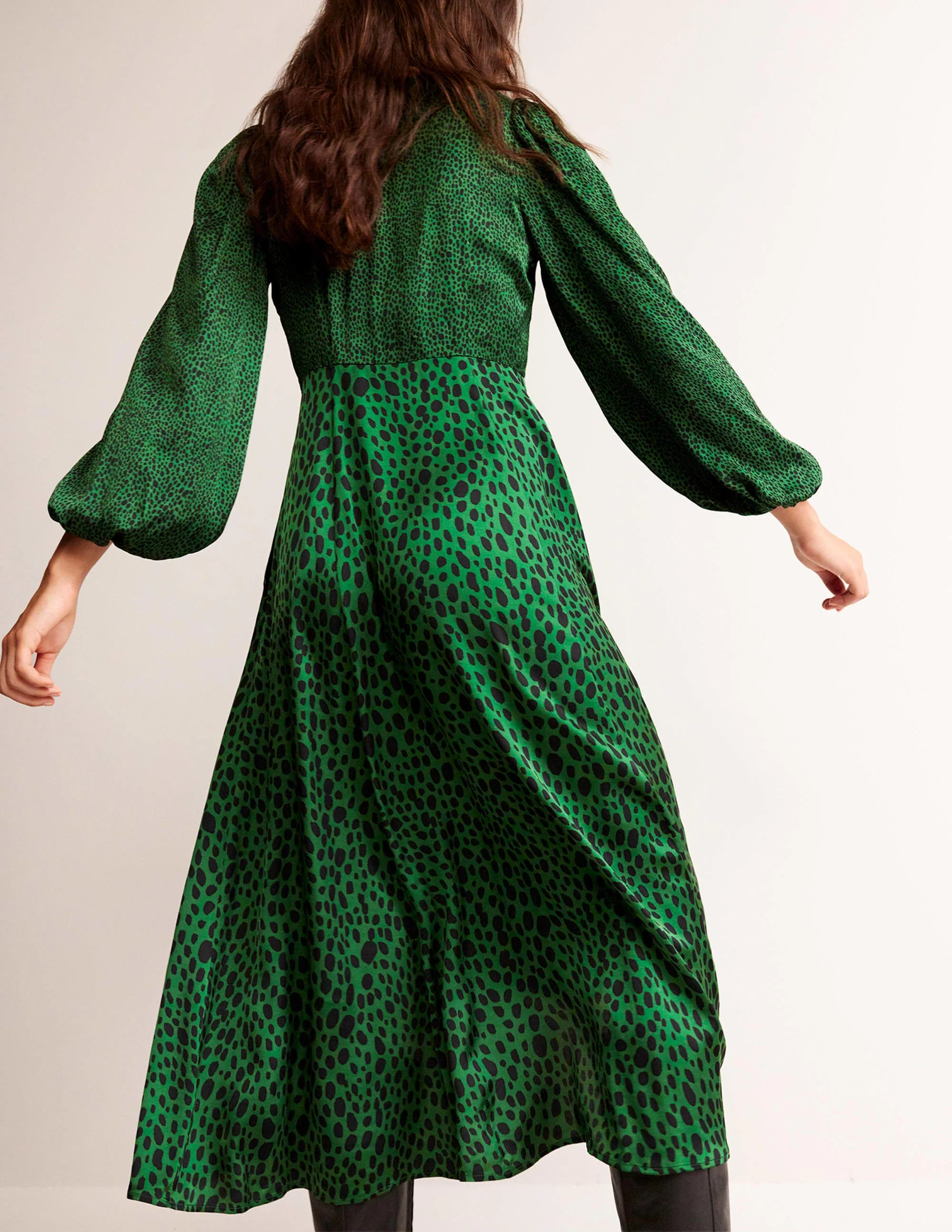 Blouson Sleeve Midi Tea Dress-Amazon Green, Animal Spot - Image 3