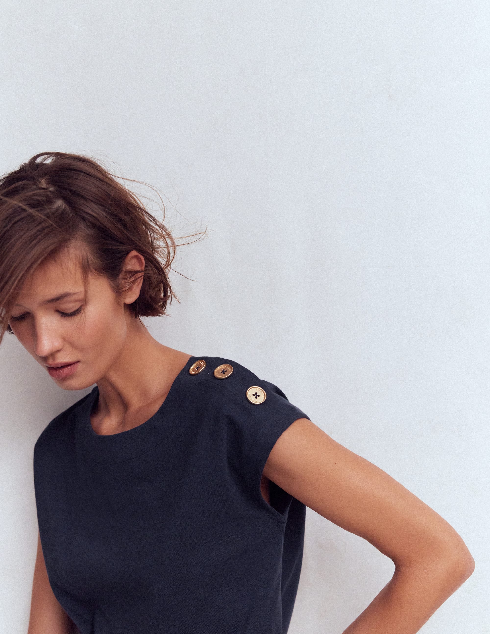 Button Detail T-Shirt-Navy - Image 2