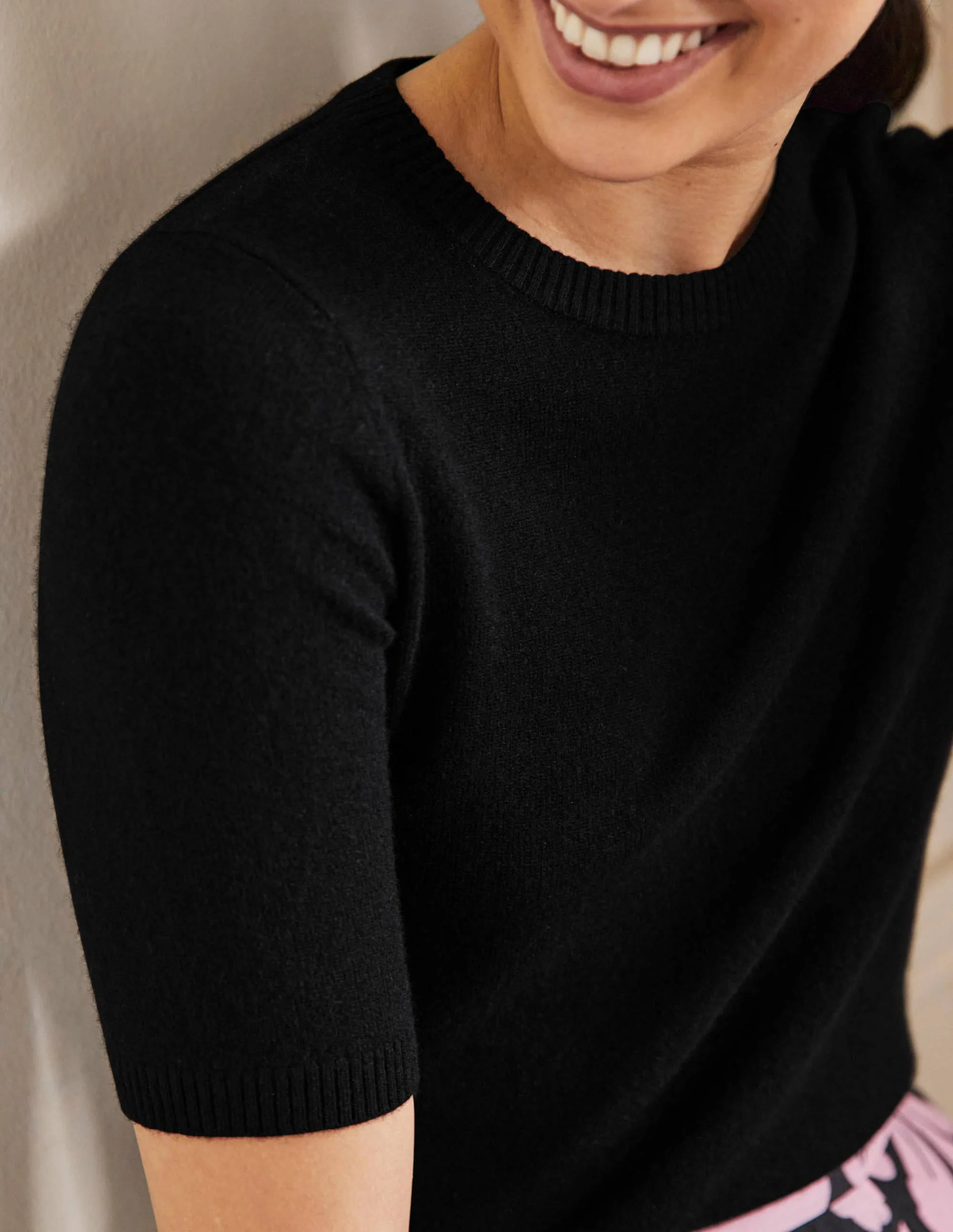Cashmere Knitted Top-Black - Image 2