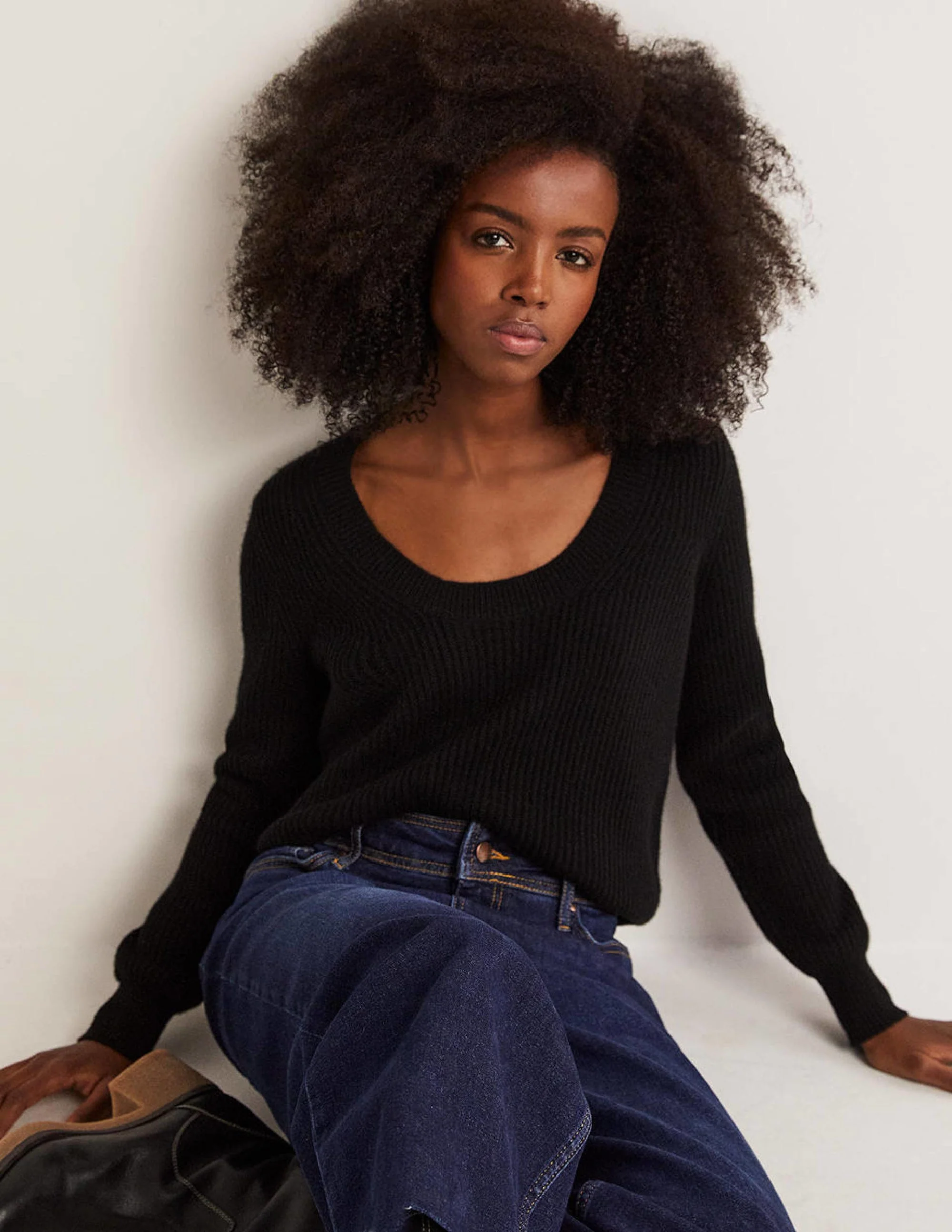 Cashmere Scoop Neck Sweater-Black - Image 5