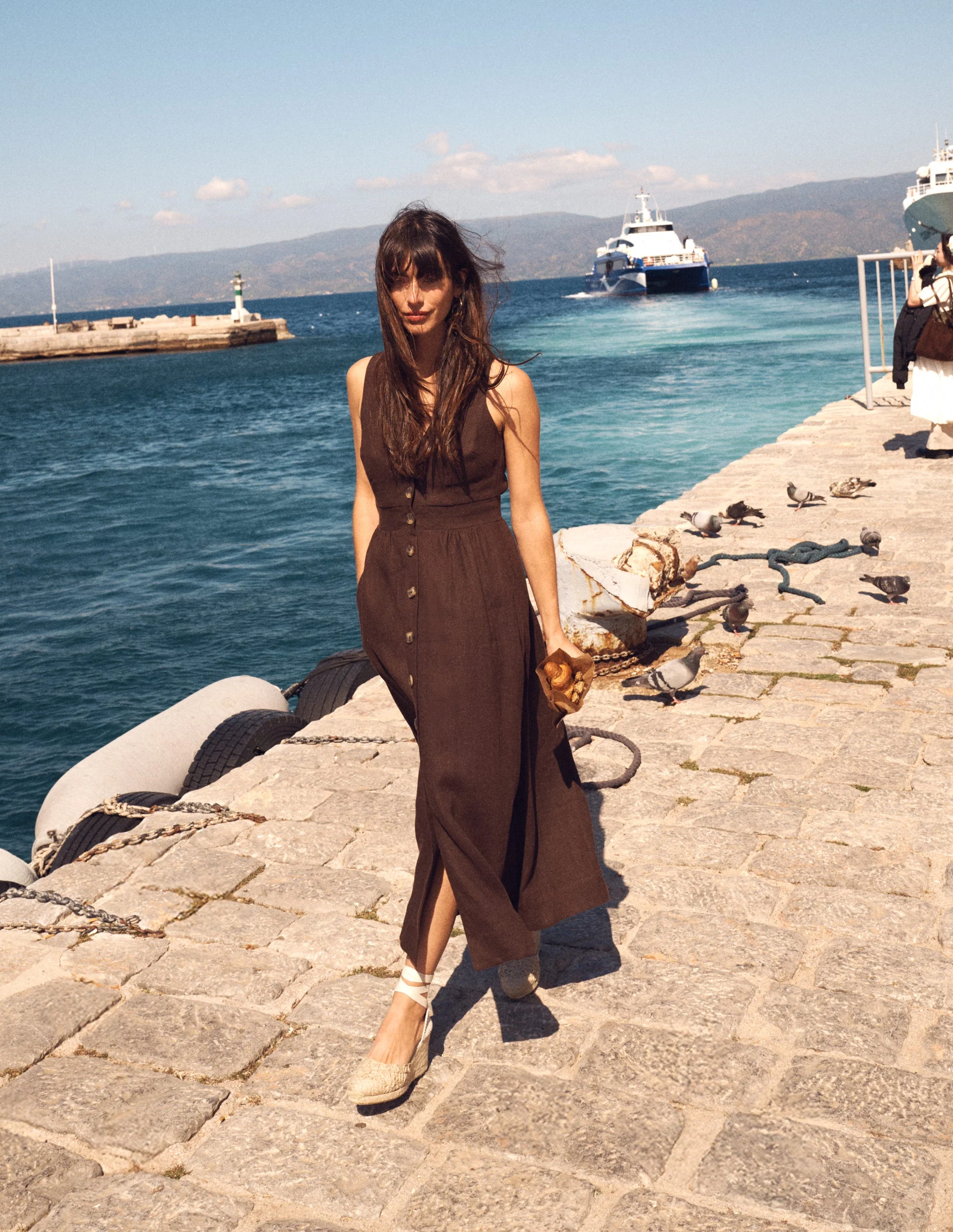 Catherine Button Linen Dress-Bitter Chocolate - Image 5