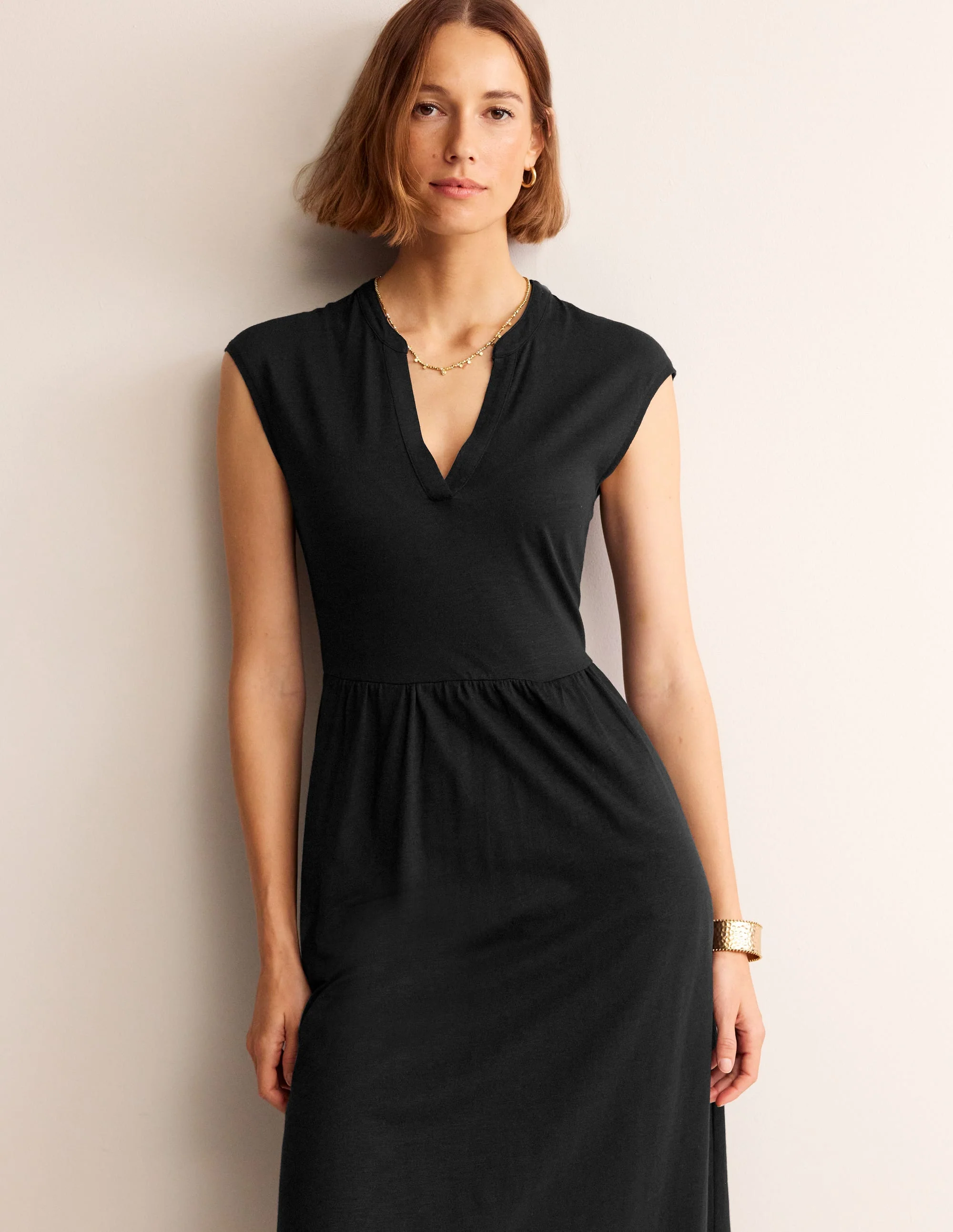 Chloe Notch Jersey Midi Dress-Black - Image 4