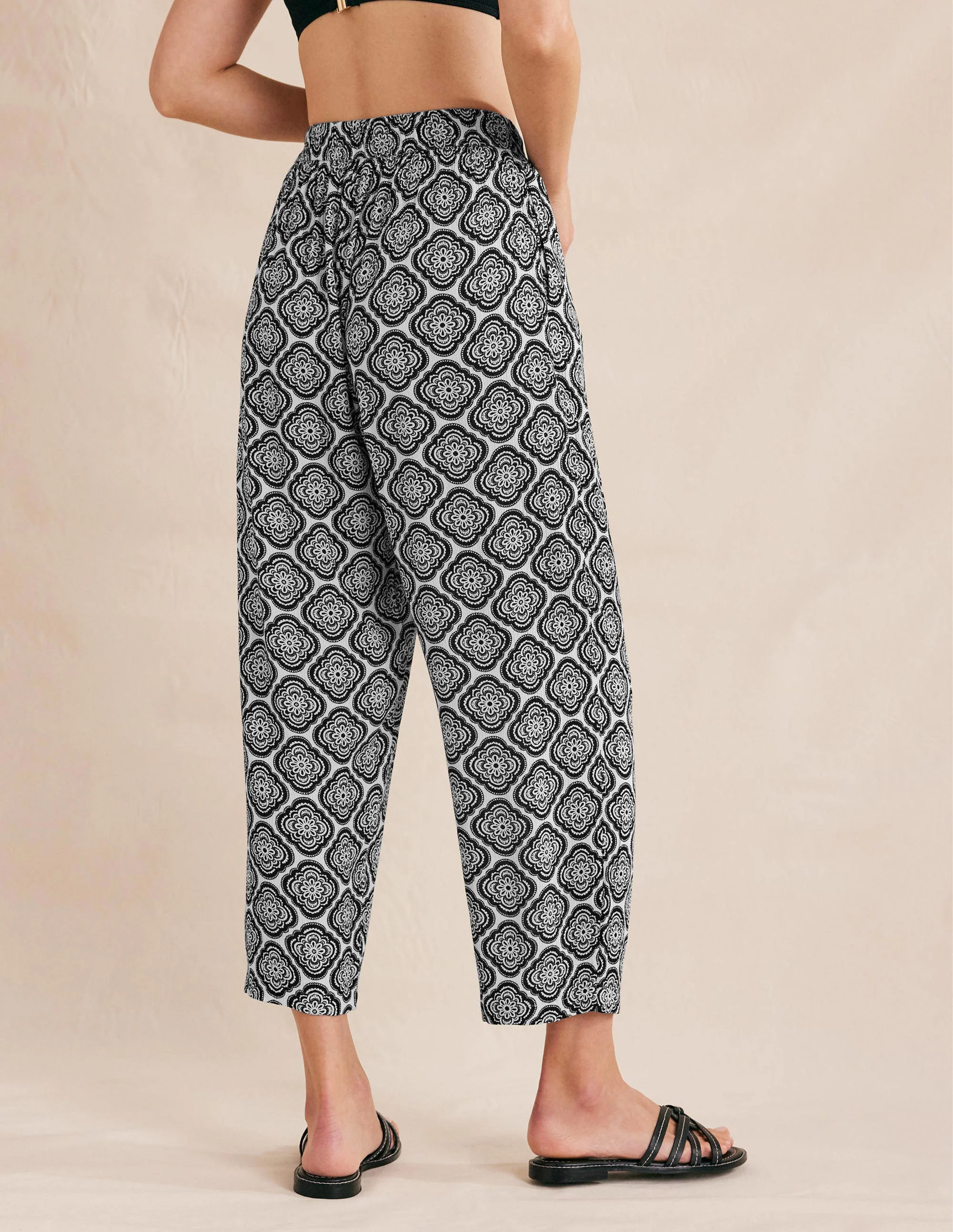 Crinkle Tapered Pants-Black, Botanic Blush - Image 3