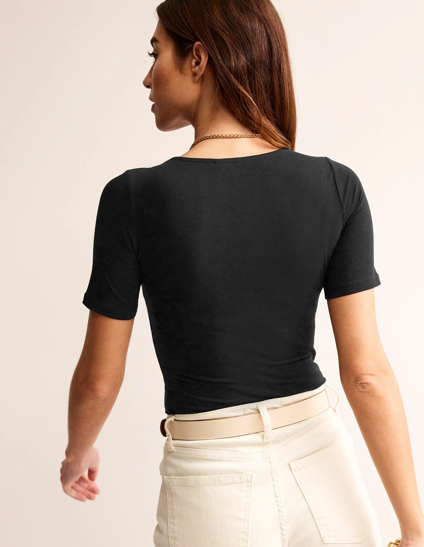 Double Layer Scoop T-shirt-Black - Image 3