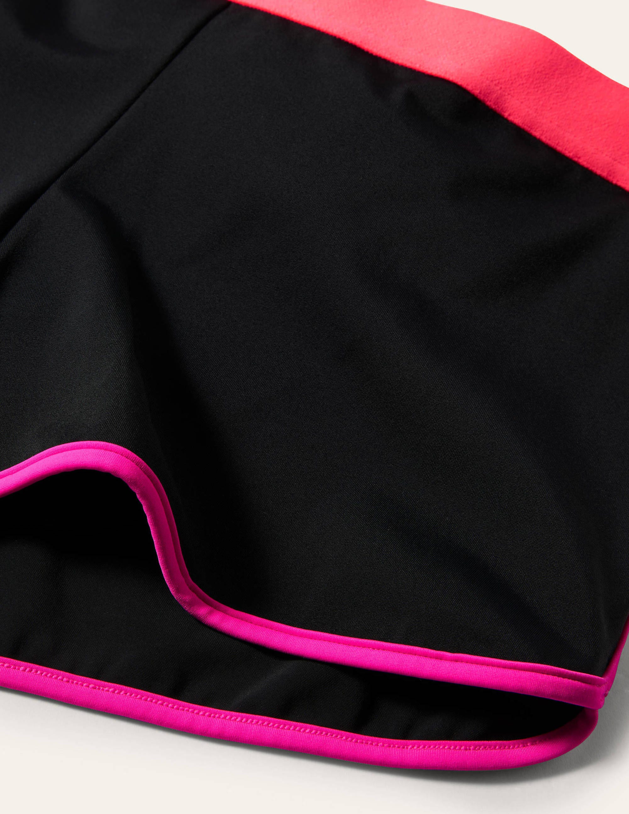 Elastic Band Beach Short-Black, Vibrant Red - Image 6