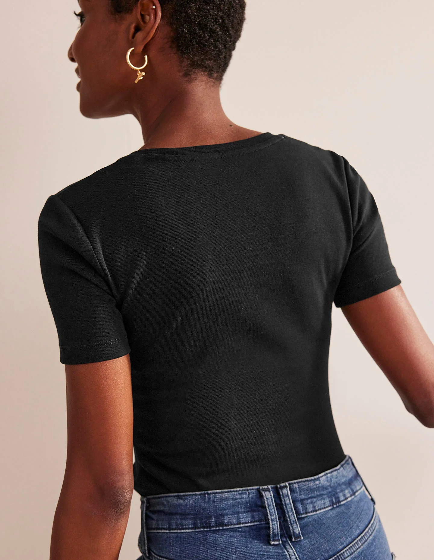 Essential Jersey T-Shirt-Black - Image 3
