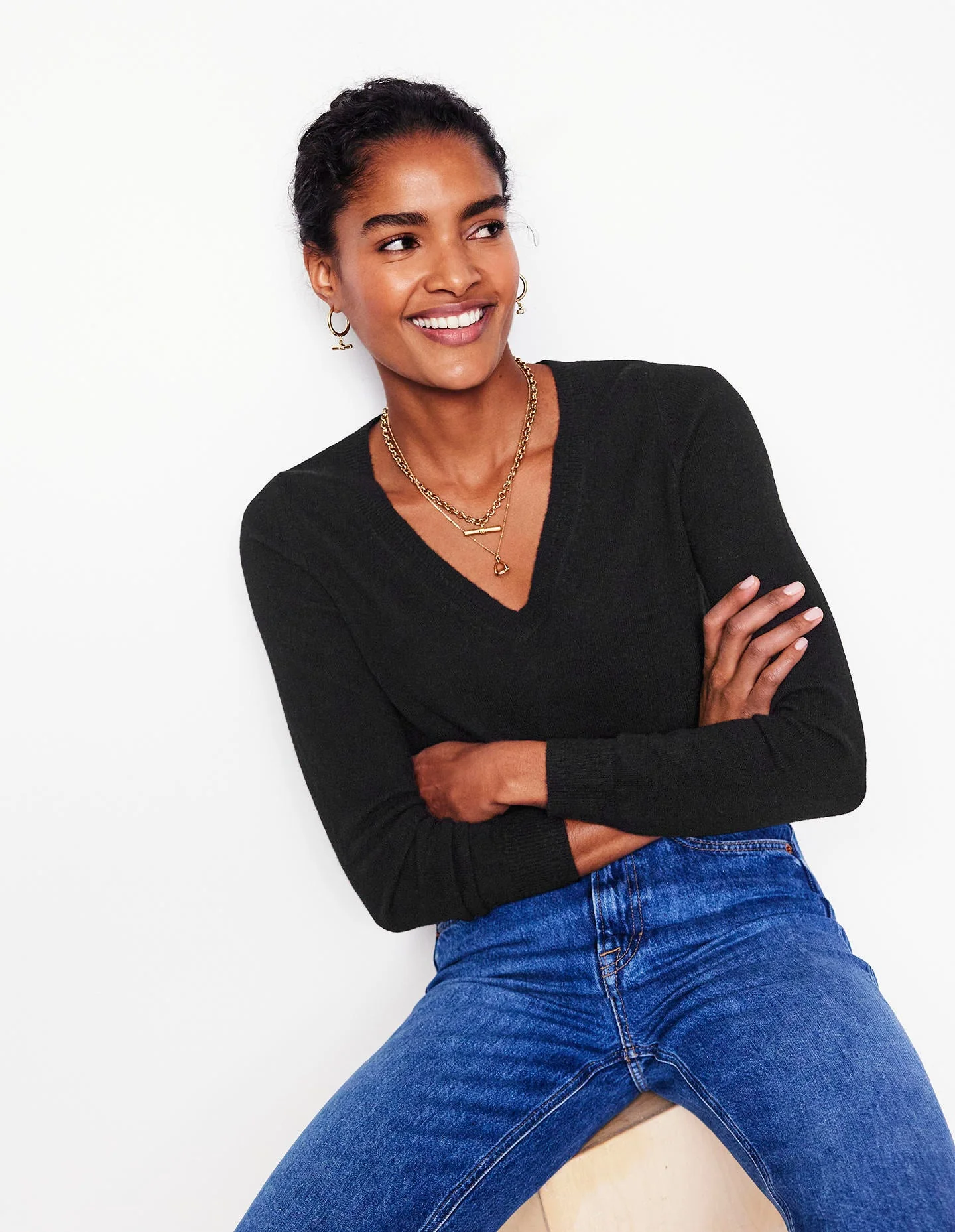 Eva Cashmere V-Neck Sweater-Black - Image 4