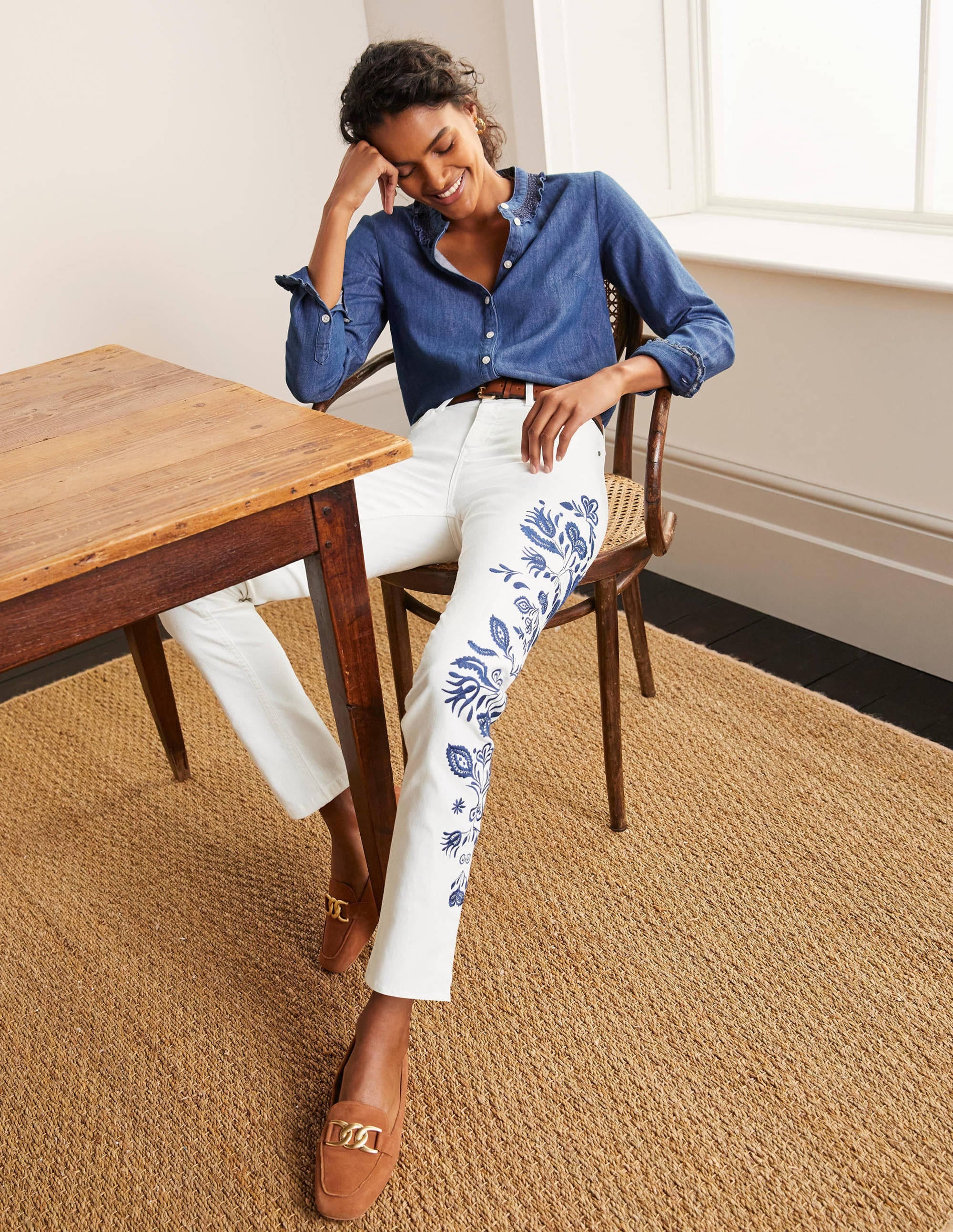 Girlfriend Jeans-White Embroidered