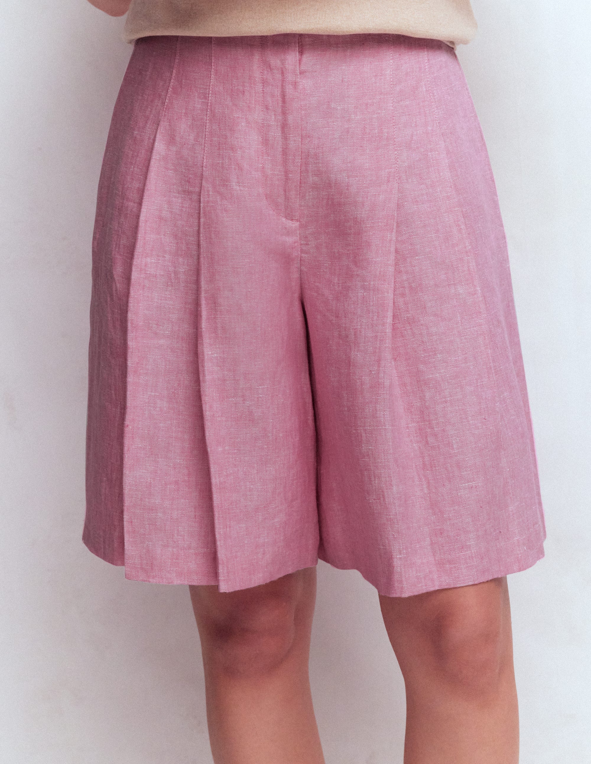 Highbury Pleated Linen Shorts-Meadowsweet Pink Chambray - Image 4