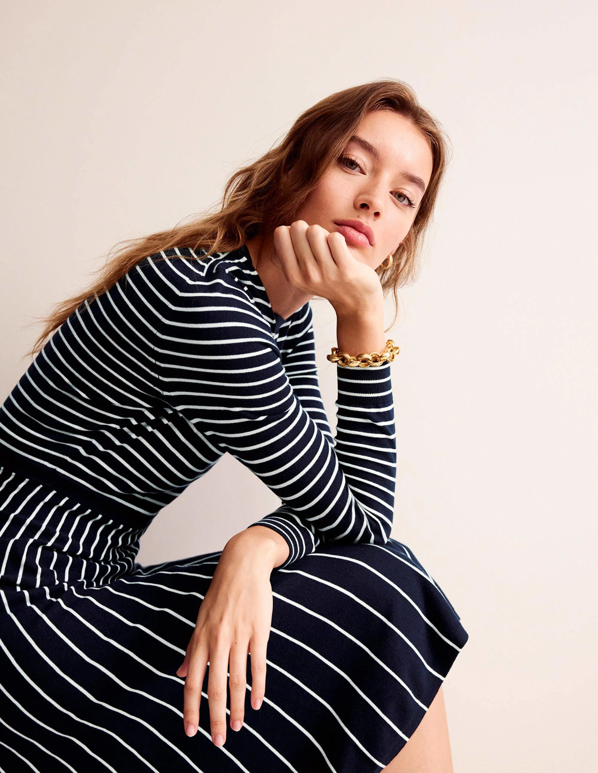 Maria Knitted Midi Dress-Navy and Ivory - Image 4