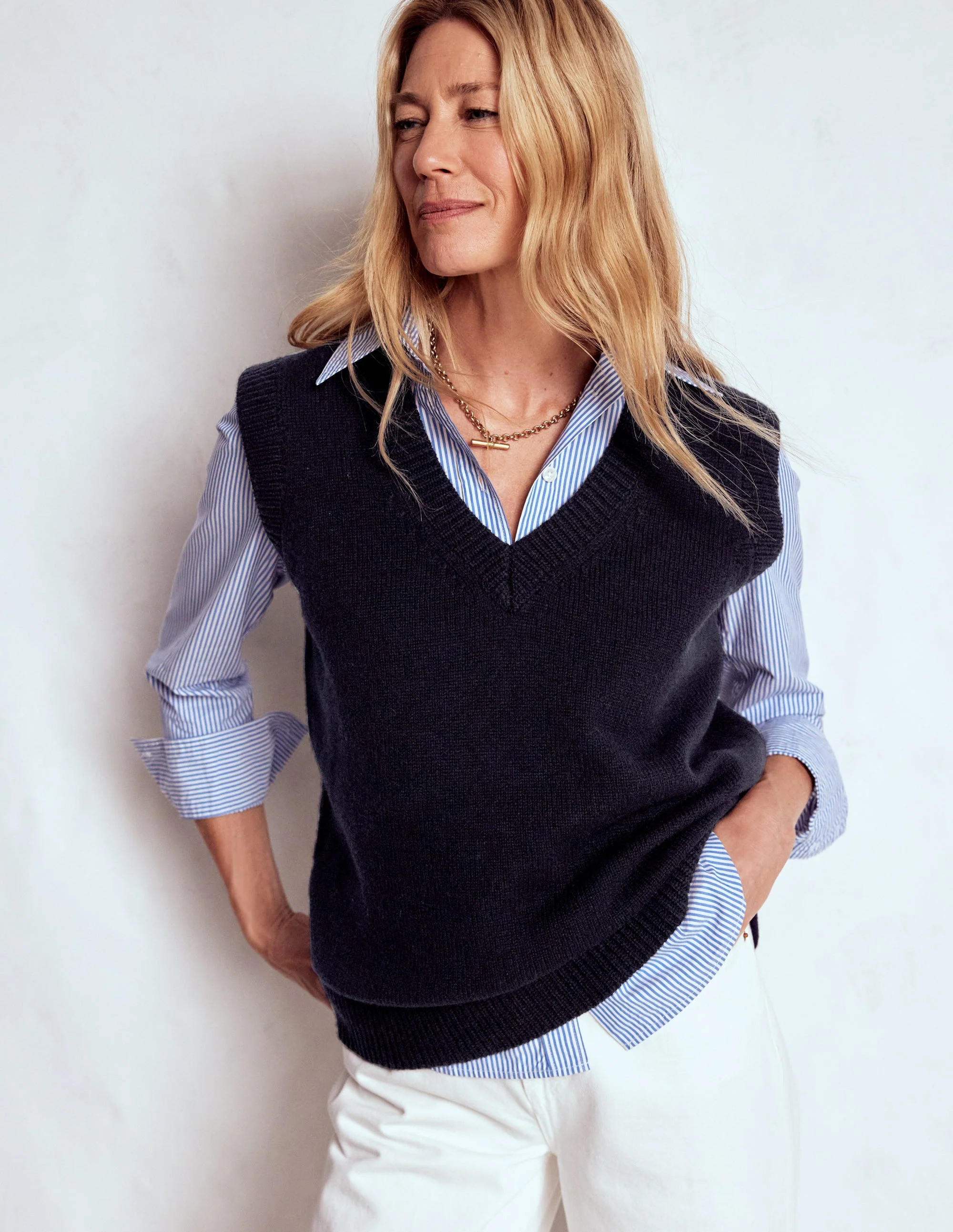 Marion Merino V-Neck Vest-Navy - Image 4