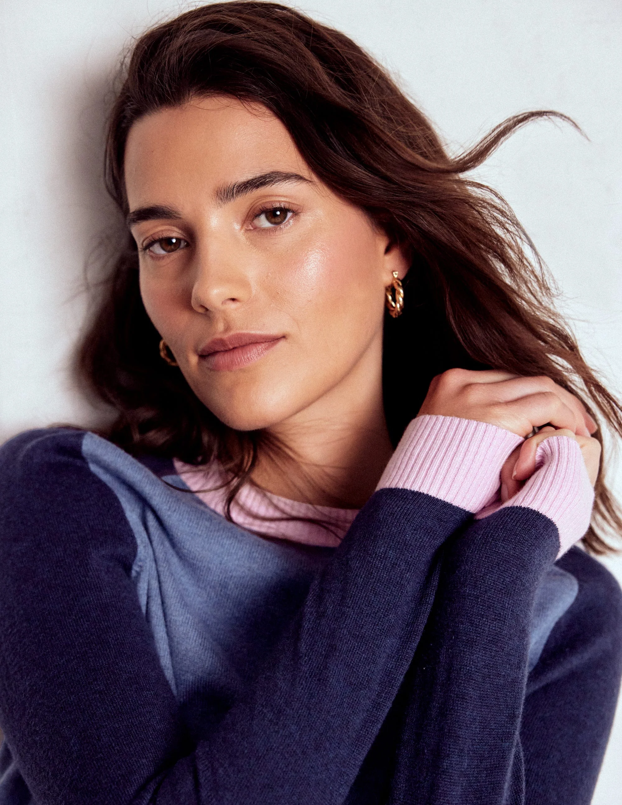 Meg Saddle Sleeve Sweater-Blue, Pink Colour Block - Image 4