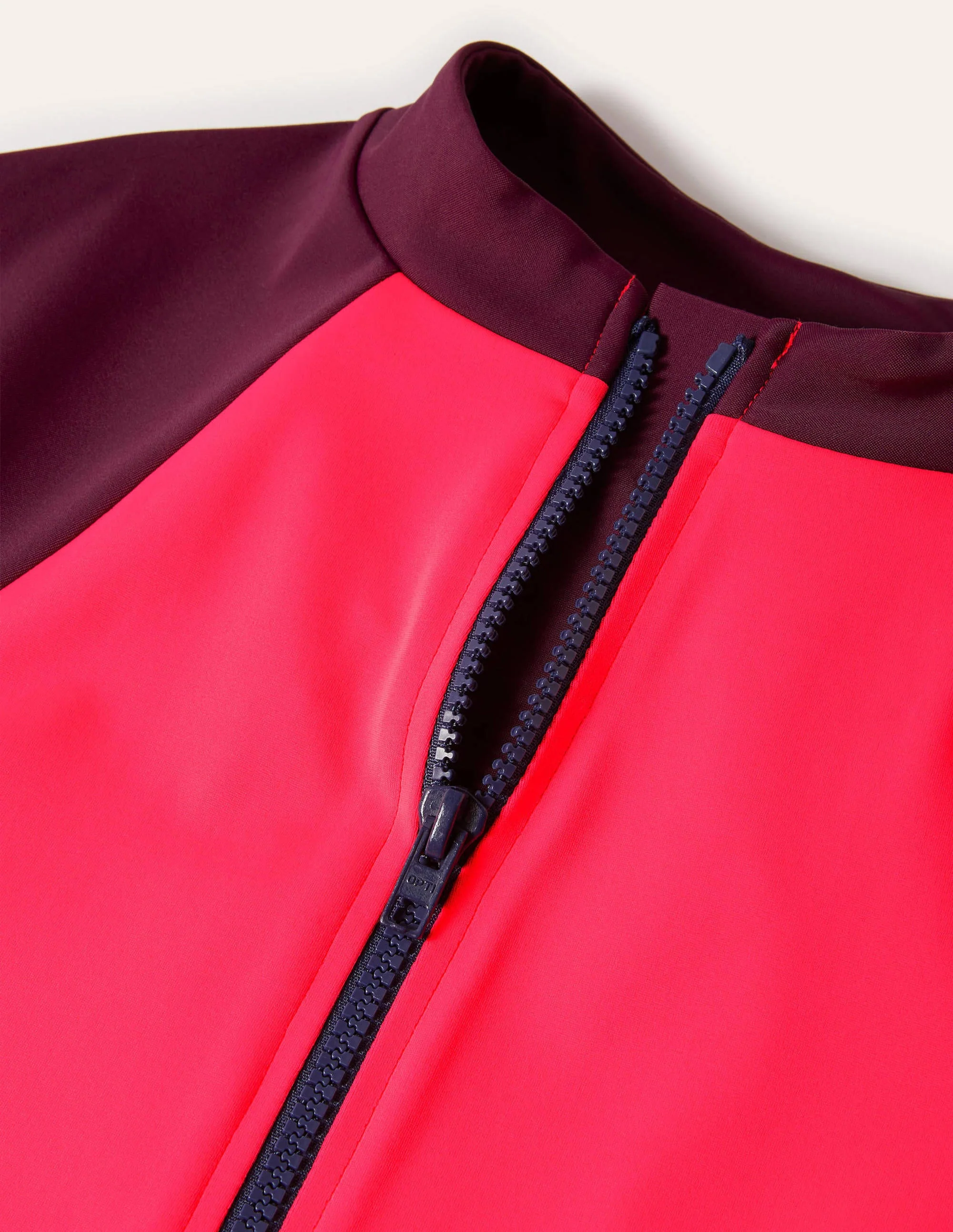 Mid Sleeve Rash Guard-Vibrant Red Colourblock - Image 5