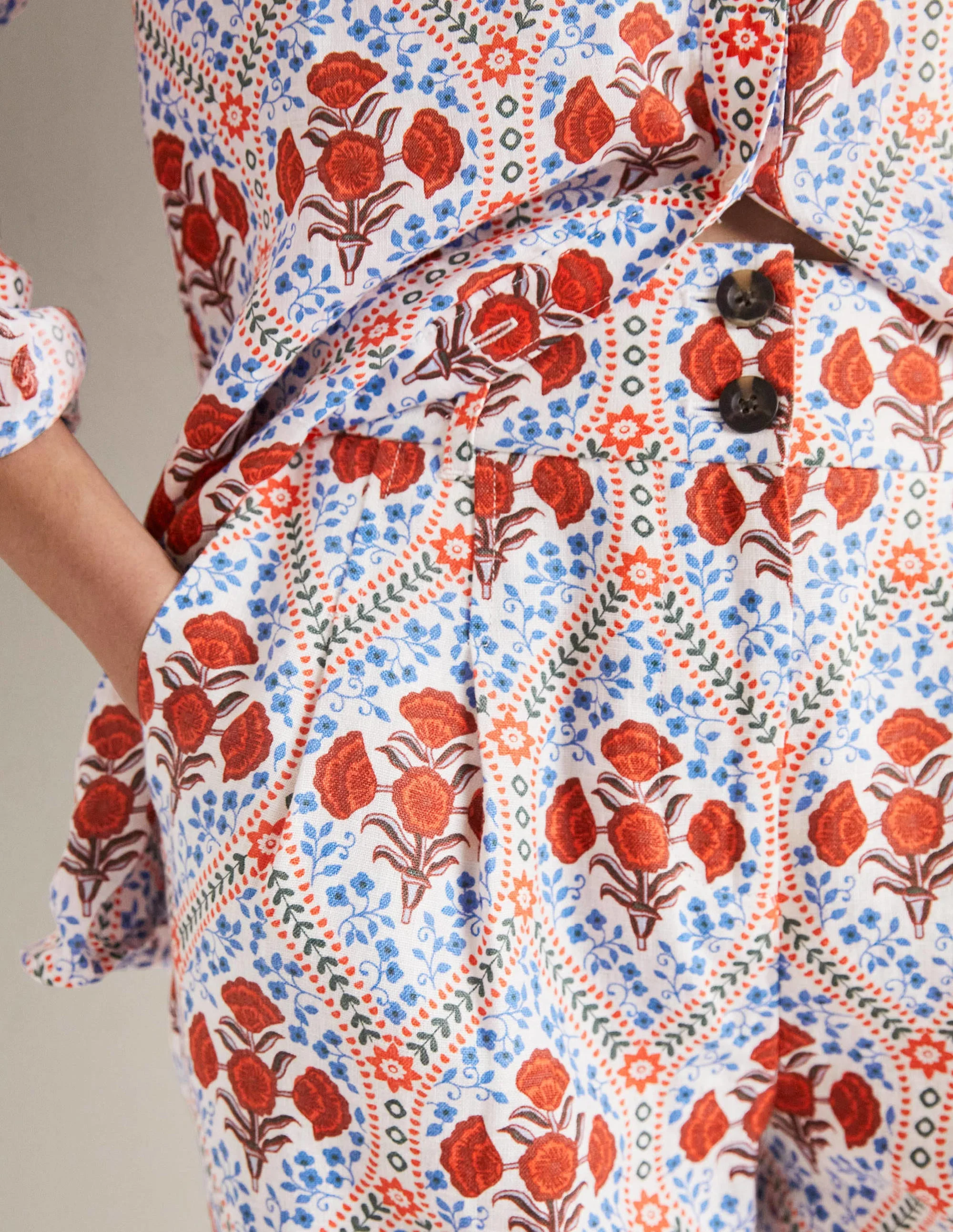 Pleated Turn Up Linen Pants-Ivory, Poppy Bloom - Image 2