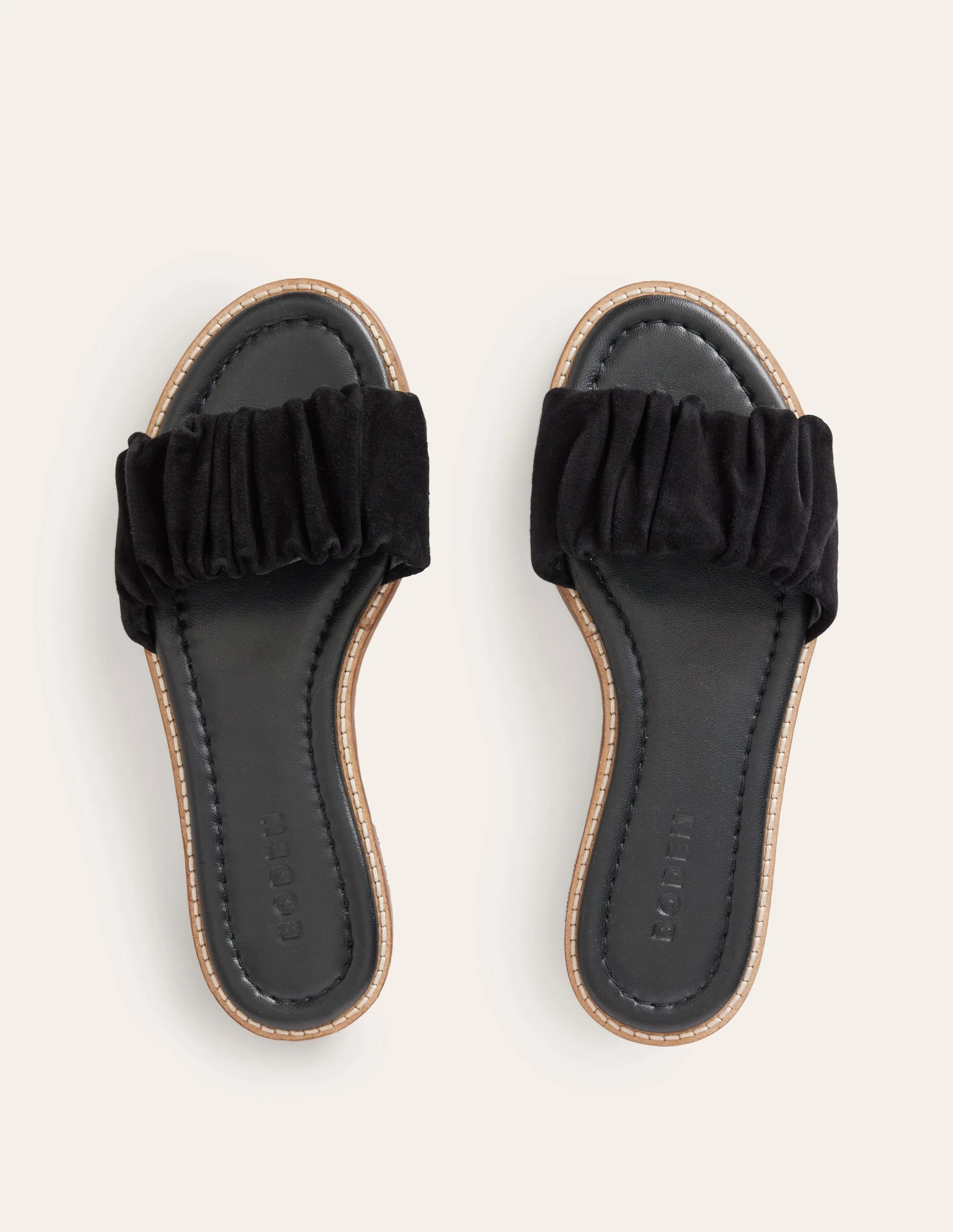 Ruched Flat Sandals-Black - Image 6