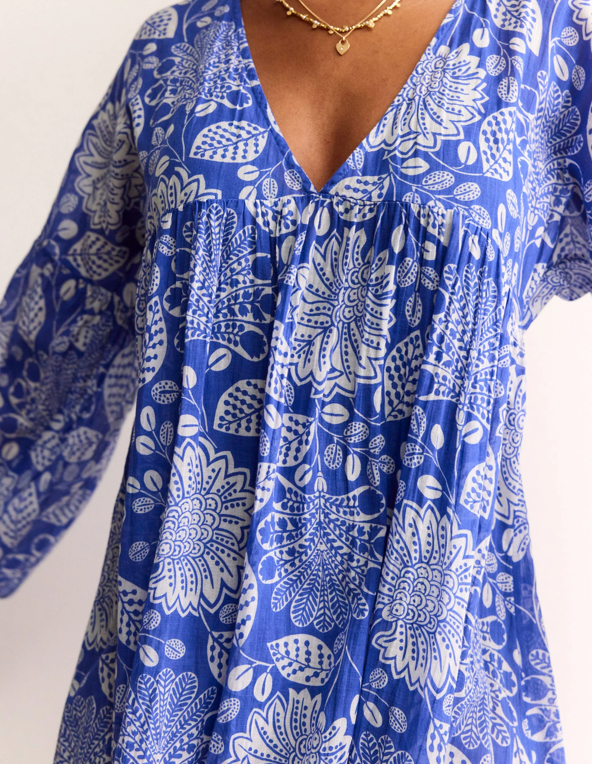 Sarah Maxi Kaftan Dress-Surf The Web, Gardenia Swirl - Image 3