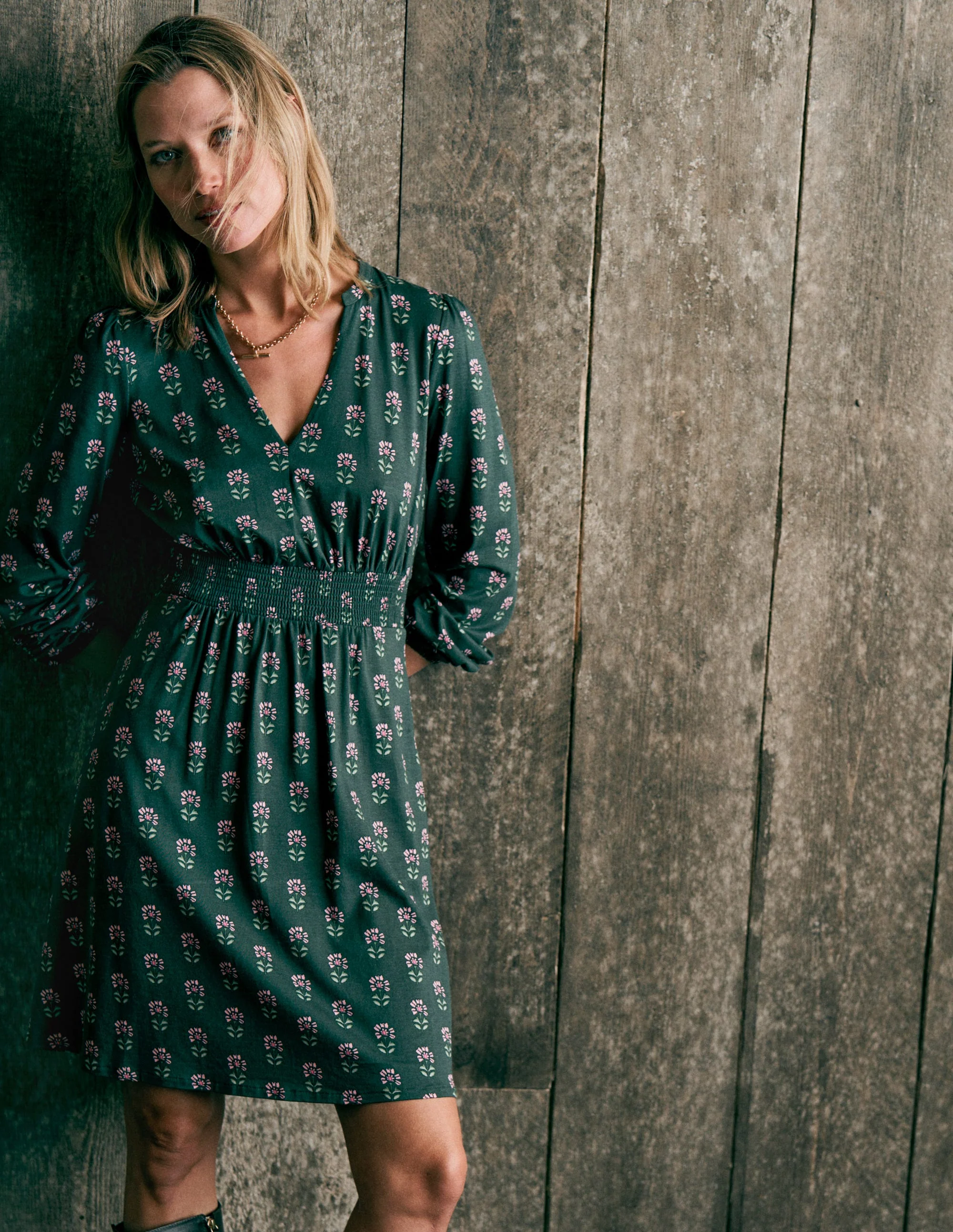 Sarah Short Jersey Dress-Winter Moss, Woodblock Floral - Image 2