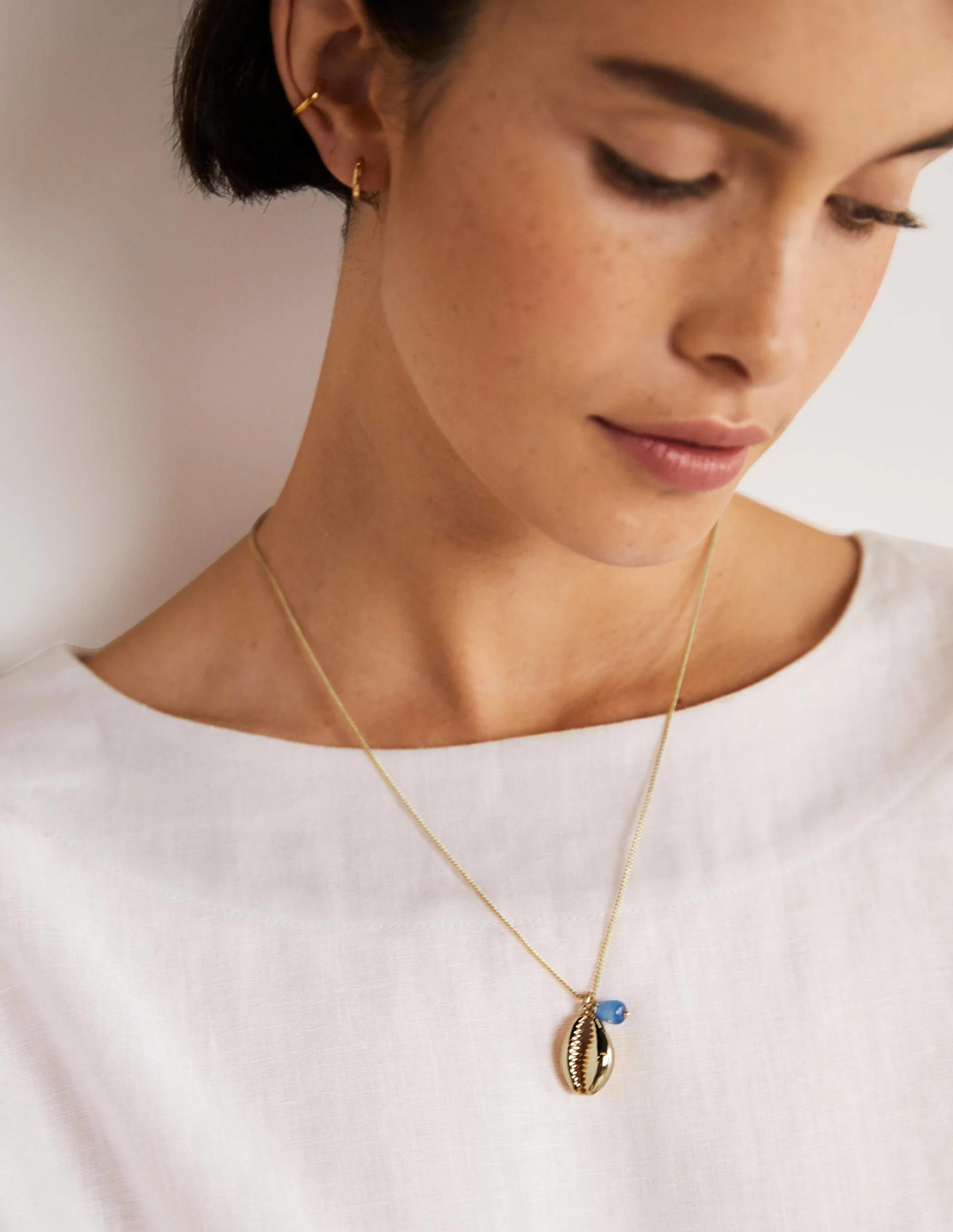 Shell Pendant Necklace-Gold/Blue - Image 3