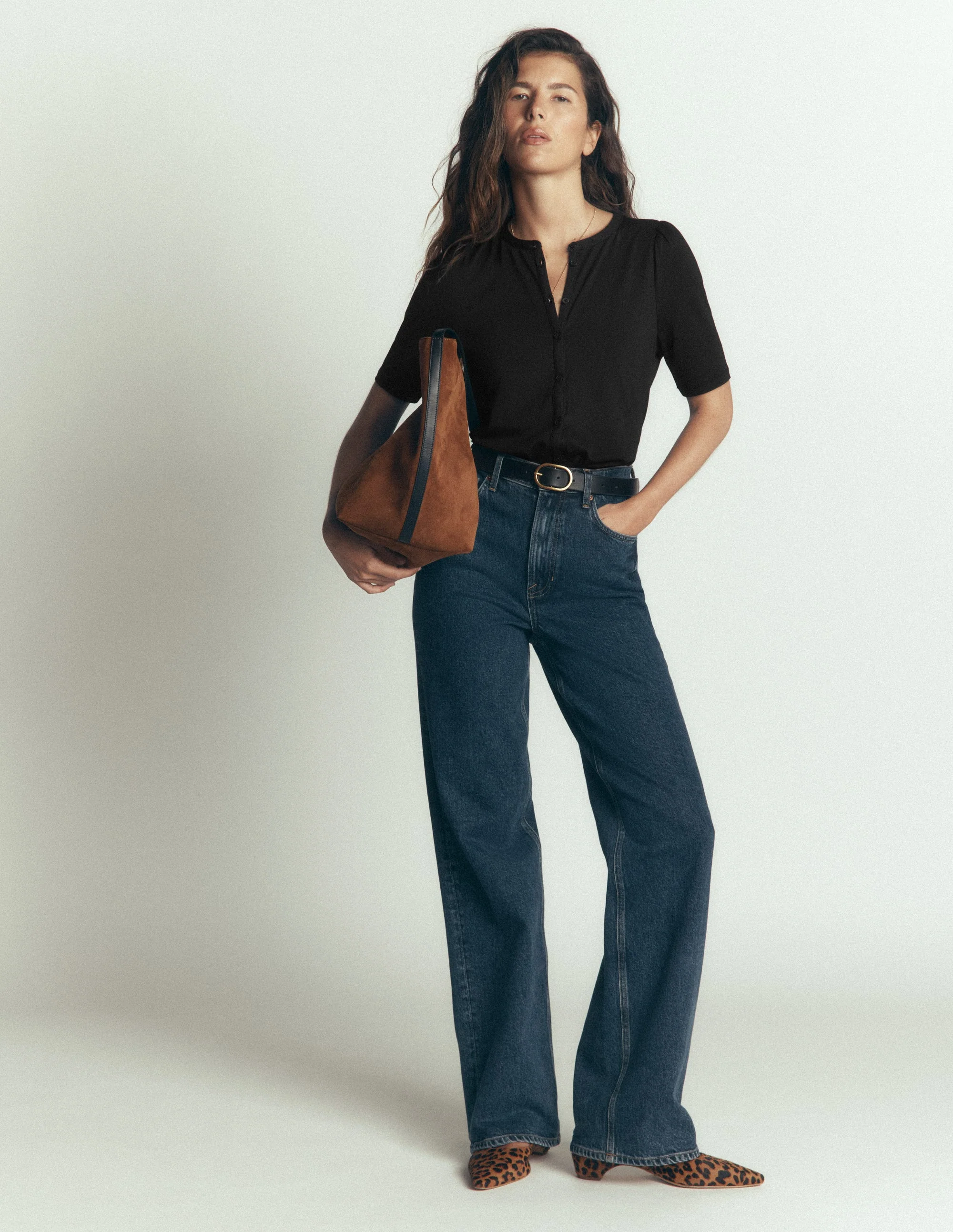 Short Puff Sleeve Top-Black - Image 4