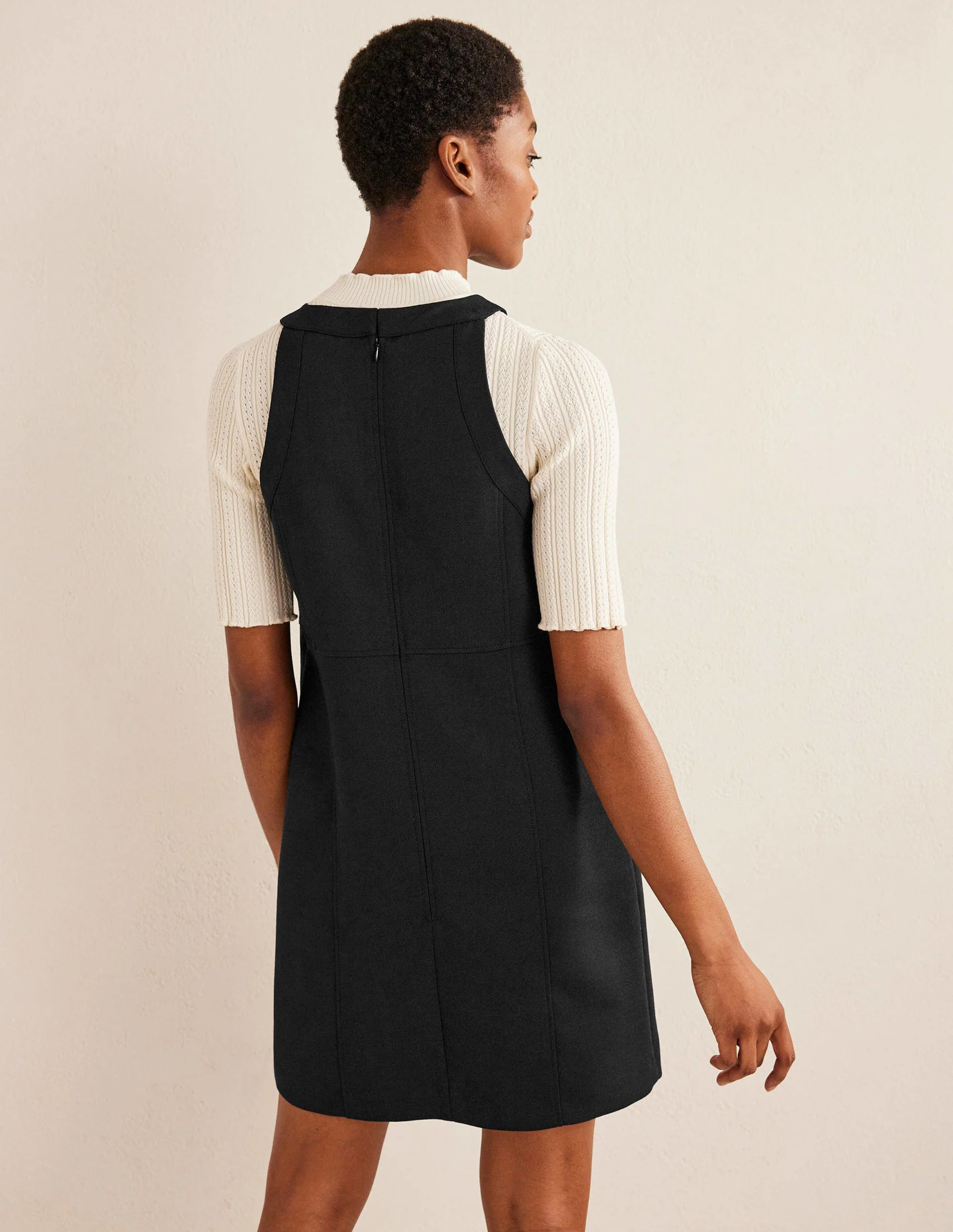 Sleeveless Mini Shift Dress-Black - Image 3