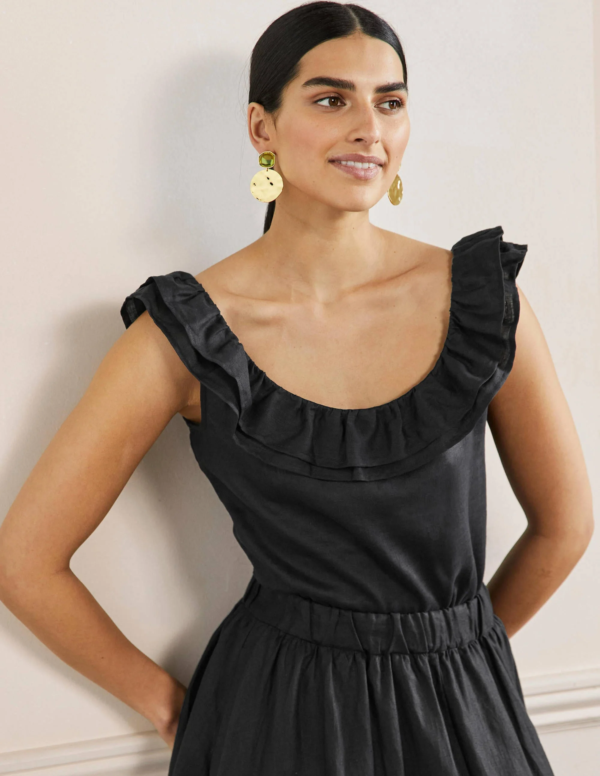 Sleeveless Ruffle Linen Top-Black - Image 4