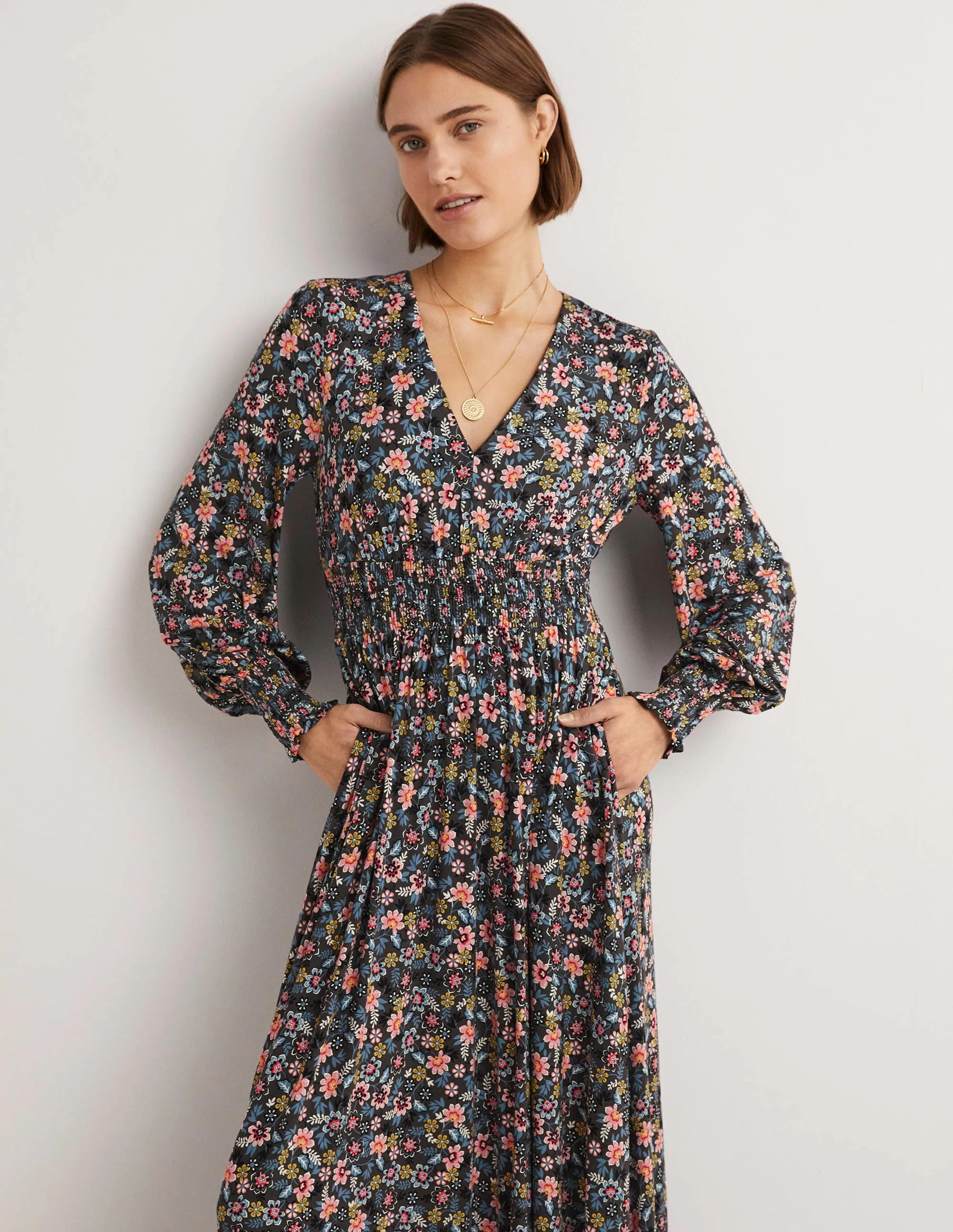 Smocked Jersey Midi Dress-Graphite, Opulent Leaf - Image 4