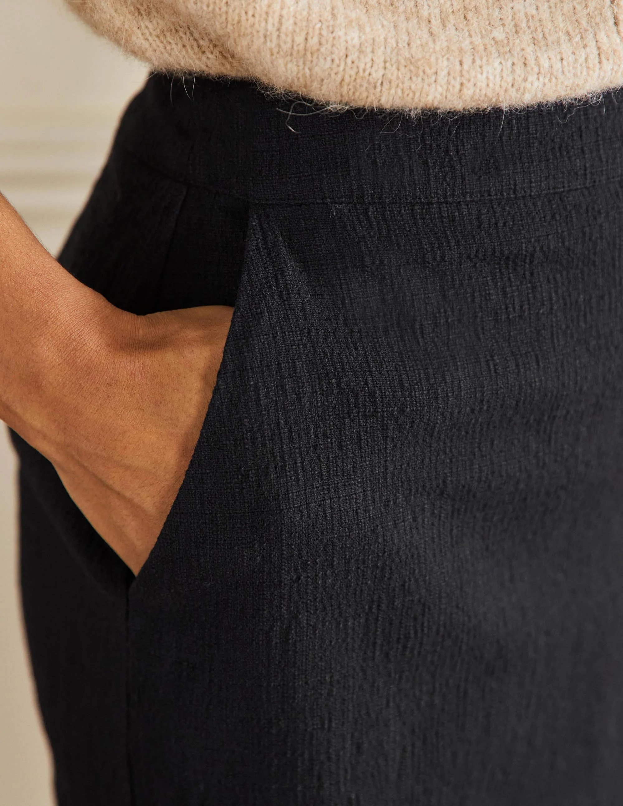 Textured Pencil Skirt-Black - Image 2