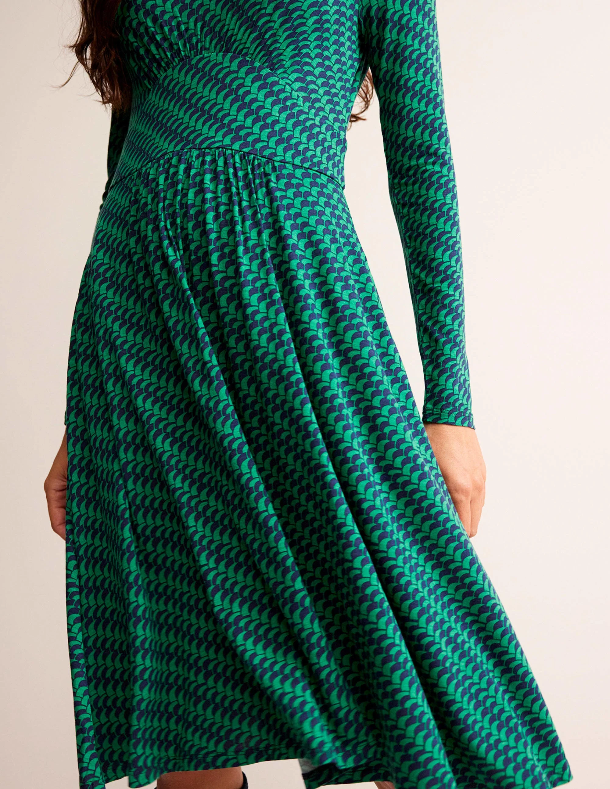 Thea Short Jersey Dress-Veridian Green, Geo Fall - Image 2