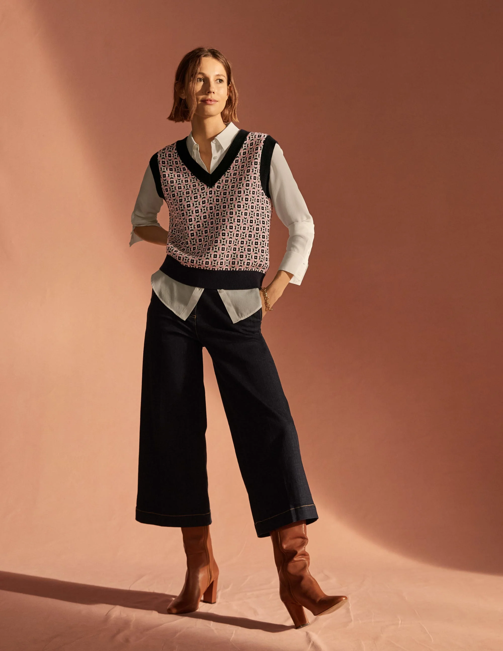 V-neck Knitted Sweater Vest-Almond Pink, Square Geo - Image 10